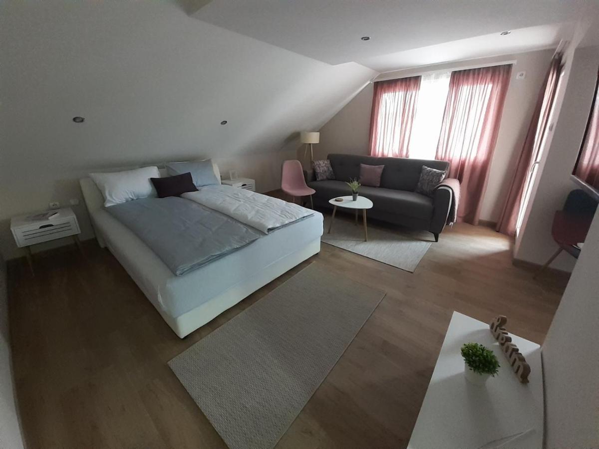 M Apartments โซโคบานยา ภายนอก รูปภาพ