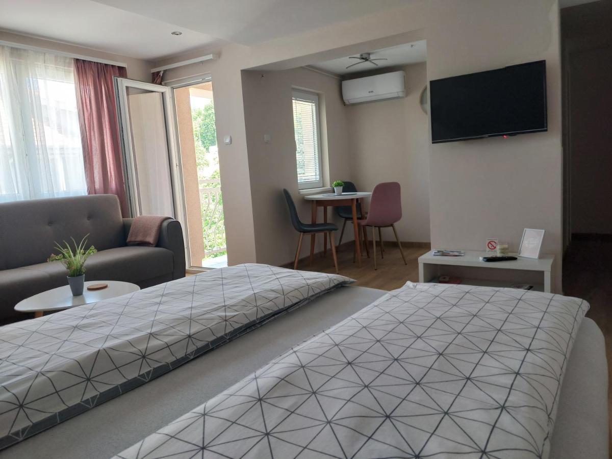 M Apartments โซโคบานยา ภายนอก รูปภาพ