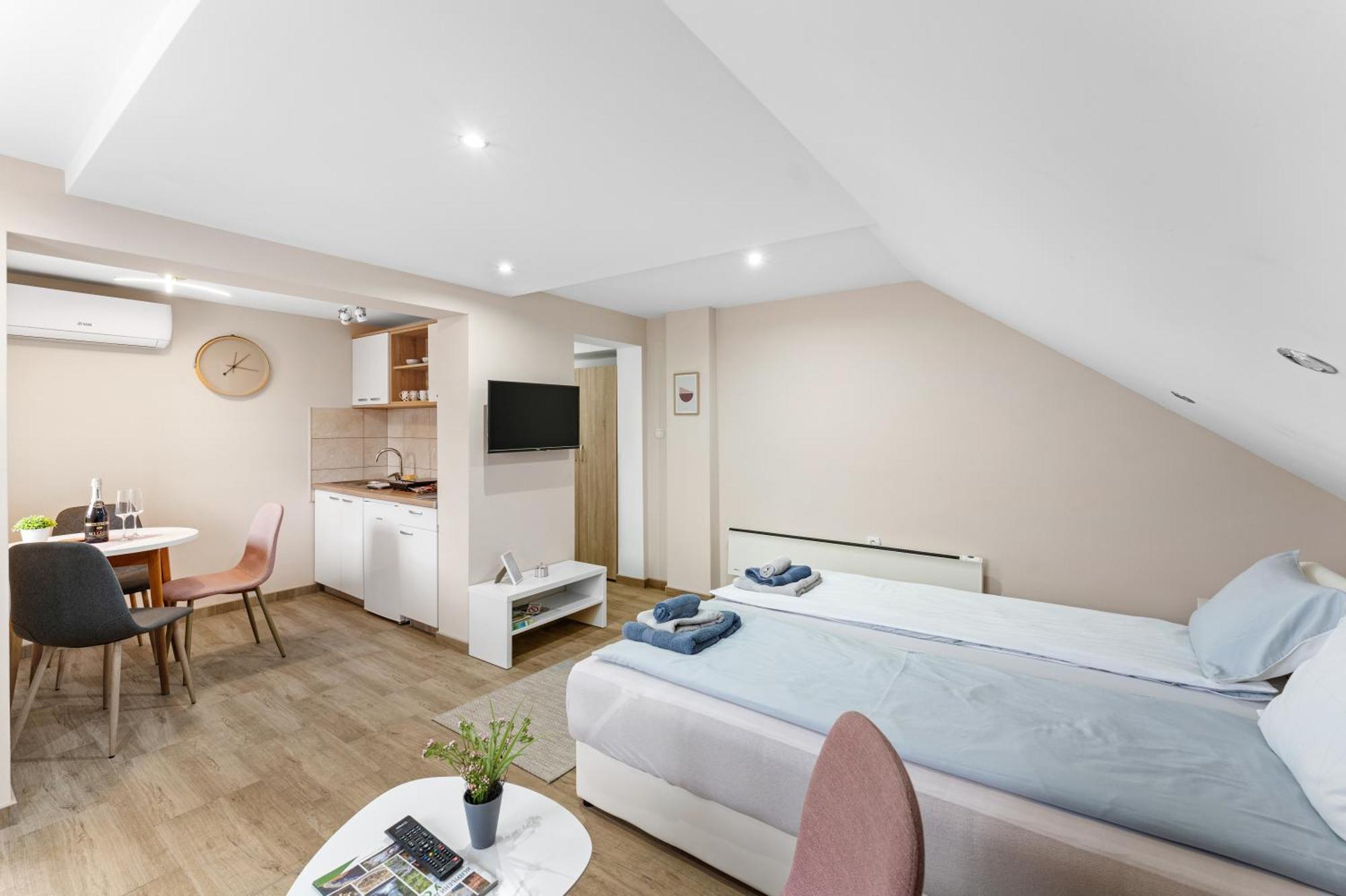 M Apartments โซโคบานยา ภายนอก รูปภาพ
