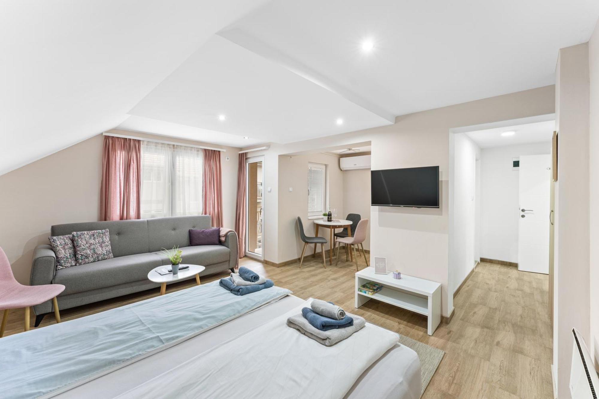 M Apartments โซโคบานยา ภายนอก รูปภาพ